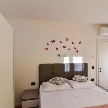 Apartamento Lovely Mit Terrace,unique Location,near The But Middle Of Bamboo And Palm Park *