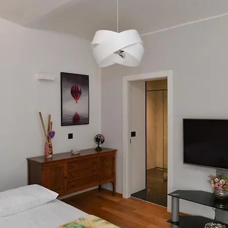 Lovely Mit Terrace,unique Location,near The But Middle Of Bamboo And Palm Park Opatija